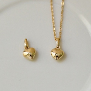 Collana con Ciondolo a Cuore in Argento Sterling 925, Gioiello Raffinato Minimalista Dorato 2024 - Product Image 1