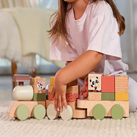 Ensemble de train à empiler et à trier en bois