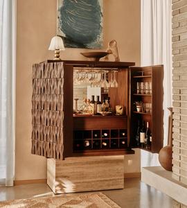 Mueble Bar de Madera Tallado a Mano con Base de Travertino, Mueble para Almacenamiento de Vino con Estante para Copas, Mueble para Licores de Diseño - Product Image 1