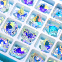 28 pièces de pendentifs en strass de verre couleur AB de 14 mm, breloques Cœur/Étoile/Ours pour la fabrication de bijoux, à coudre, à dos plat, pour colliers, boucles d'oreilles et projets DIY