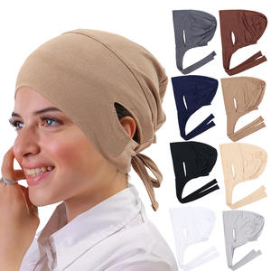 Bonnet intérieur élastique en jersey pour hijab, uni, ajustable, avec trou pour les oreilles - Product Image 1