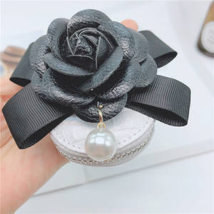 Femme Pu cuir Rose fleur porte-clés étui à clés de voiture avec perle incrustée femmes porte-clés fermeture éclair clé portefeuille sac étui voiture accessoires - Product Image 4