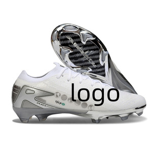 <span class=keywords><strong>Scarpe</strong></span> da <span class=keywords><strong>Calcio</strong></span> Unisex con Suola <span class=keywords><strong>in</strong></span> Gomma Assassin 16 Professionali per Competizione Indoor e Outdoor con Tacchetti FG a Profilo Basso - Product Image 3