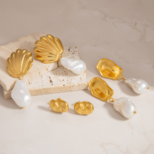 ต่างหูมุกทรงหยดน้ำ สีทอง ดีไซน์เปลือกหอย เครื่องประดับสำหรับผู้หญิงใส่ทุกวัน EH11142 - Product Image 2