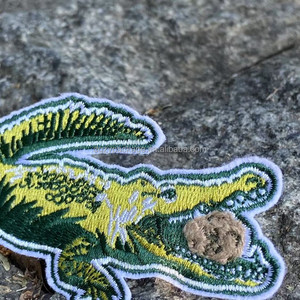 動物刺繍シェニールパッチかわいい鉄3D漫画犬刺繍パッチ - Product Image 1