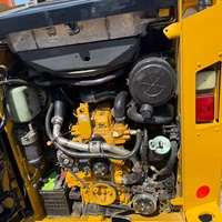 Chargeuse sur pneus CAT 246D jaune, capacité 4 tonnes, équipement d'occasion