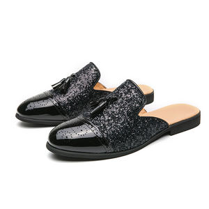 Nouveaux modèles mocassins tabi tendance pour femmes <span class=keywords><strong>mules</strong></span> plates à paillettes brillantes chaussures grande taille <span class=keywords><strong>47</strong></span> chaussures de fête pour hommes bout pointu marque célèbre - Product Image 4