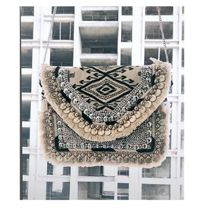 Pochette de soirée artisanale indienne de luxe vintage en toile brodée avec perles, fermeture éclair, pour femme - Product Image 2