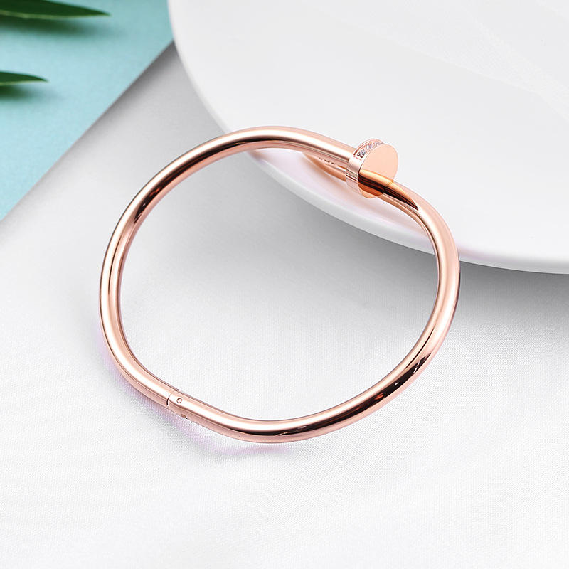 โรสโกลด์ประดับเพชร