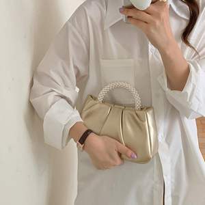 Sac fourre-tout vintage en satin plissé avec poignée perlée, élégant sac de soirée - Product Image 3