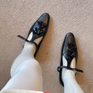 Las últimas Sandalias planas para mujer 2025, Sandalias planas cómodas Vintage con logotipo personalizado, bailarinas con correa en T y zapatos con borlas <span class=keywords><strong>amarillas</strong></span> - Product Image 2