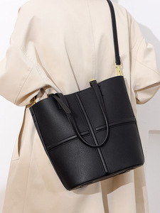 Sacs seau de créateur de mode en cuir PU de haute qualité, sacs à bandoulière décontractés, sacs à main de luxe pour femmes, sacs fourre-tout - Product Image 3