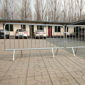 Vente en gros au meilleur <span class=keywords><strong>prix</strong></span> barrière de route temporaire galvanisée à chaud pour le contrôle des foules à vendre - Product Image 4