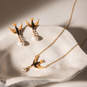 J&amp;D 18K Gold Plate Stainless Steel <strong>Necklace</strong> Trendy Enamel <strong>Swallow</strong> Bird Acrylic Pearl Pendant O-Chain <strong>Necklace</strong> - Product Image 6