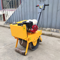 Rouleau compresseur manuel compact et abordable à tambour unique à vendre