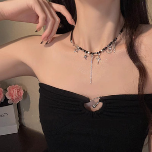 <span class=keywords><strong>Collana</strong></span> <span class=keywords><strong>con</strong></span> Stella a Quattro Punte Nera <span class=keywords><strong>con</strong></span> <span class=keywords><strong>Perline</strong></span> per Donne, Design di Alta Gamma, Accessorio Elegante ed Esclusivo - Product Image 5