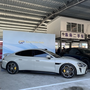 Voiture d'occasion 2024 Xiaomi SU7 Max Dual-Motor AWD Sports EV Sedan avec intérieur beige clair, jantes en alliage de 19 pouces et autonomie CLTC de 800 km - Product Image 3