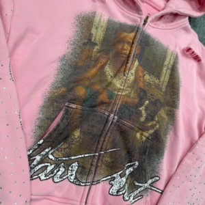 <span class=keywords><strong>Felpa</strong></span> con Cappuccio da Uomo <span class=keywords><strong>Rosa</strong></span> con Strass - Stampa Vintage DTG, <span class=keywords><strong>Felpa</strong></span> Streetwear Corta Effetto Usurato - Product Image 2
