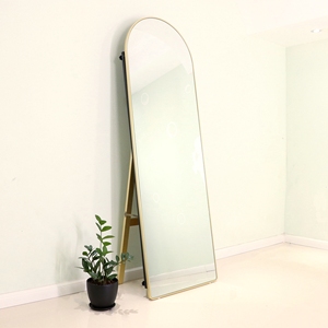 <span class=keywords><strong>Specchio</strong></span> <span class=keywords><strong>a</strong></span> Figura Intera Moderno Contemporaneo con Cornice in Alluminio Arcuata e Vetro Fatto <span class=keywords><strong>a</strong></span> Mano, Decorazione per la Casa, Prezzo all'Ingrosso - Product Image 5