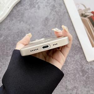 Funda magnética de metal corrugado para iPhone 16 Pro Max, compatible con Apple 13, a prueba de golpes, con acabado mate y protección total. - Product Image 4
