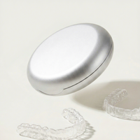 Boîte de rangement pour appareils dentaires, nouvelle couleur argentée scintillante, étui magnétique portable OEM ALigner, étui personnalisé pour appareil de rétention dentaire