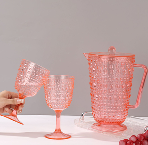 Copas de Vino de Plástico con Grabado en Relieve Estilo Europeo <span class=keywords><strong>Vintage</strong></span>, Venta al por Mayor de Copas de Vino de Plástico con Cuentas de Colores Retro - Product Image 3