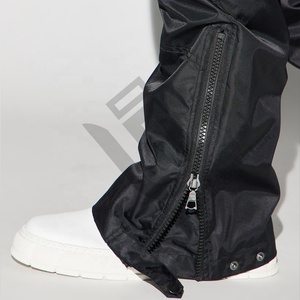 Pantalones de chándal holgados de algodón 100% de rizo francés personalizados, pantalones de chándal acampanados con lavado ácido y bordado con parche de peso ligero - Product Image 5