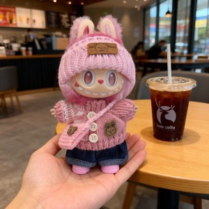 Ensemble d'accessoires pour poupée : Vêtements décontractés mignons, chapeau, tenue de dessin animé 5 pièces, chapeau, vêtements tricotés, jeans, chaussures, sac tricoté - Product Image 2