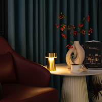 Lampe de table portable en aluminium rechargeable magnétique avec télécommande sans fil, design moderne et simple, tête flexible pour hôtel