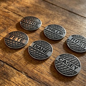 Marqueur de balle de golf personnalisé avec logo estampé, en fer nickelé 25 mm, motif gaufré inversé, vente en gros - Product Image 3