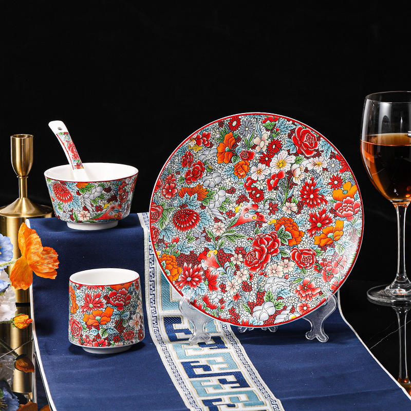 Red enamel four-piece set