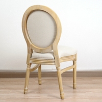 Chaise de salle à manger en bois Louis Farmhouse avec dossier capitonné rembourré doux et fonction de refroidissement pour mariage, restaurant et parc