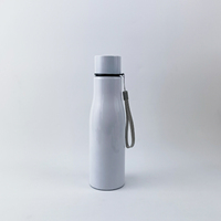 750ml Sublimation simple paroi en acier inoxydable bouteille d'eau Sports nautiques avec sangle corde sans danger pour lave-vaisselle Camping accessoire