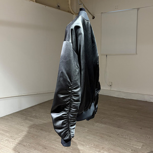 MOQ : 1 pièce |   Veste bomber noire, tendance, décontractée, polyvalente, faite à la main, ornée de diamants, en forme de paume, en forme de palmier de <span class=keywords><strong>coco</strong></span> - Product Image 5