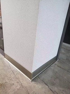 Nhôm hồ sơ Ốp chân tường Bảng ốp chân tường màu đen titan nền tường Kim Loại vành đai nhôm bóng dòng Ốp chân tường - Product Image 4