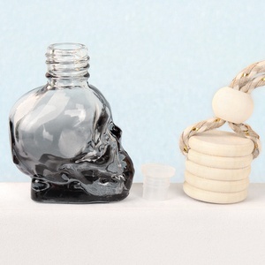 8ML Gradient Black Colored <strong>Glass</strong> <strong>Skull</strong> Head Shaped Hanging Car Pendant <strong>Bottle</strong> Car Air Freshener Diffuser Clear Empty <strong>Bottle</strong> - Product Image 2