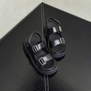 Sandales d'été pour hommes, style sombre, avec boucle métallique, plateforme, rehaussant la taille de 6 cm, en cuir véritable, haut de gamme, à bout ouvert - Product Image 1