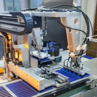 Équipement de fabrication de modules photovoltaïques à haute productivité avec technologie robotique de précision et support vidéo