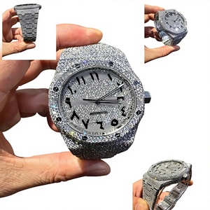 Reloj de Hombre Estilo Hip Hop con Aspecto de Diamantes Completos, Visualización de Fecha, Moissanita, Caja de Acero Inoxidable con Esfera de Cristal, Resistente al Agua 10 Bar - Product Image 1