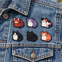 Broche en émail fantaisie motif chat, en alliage de zinc, vente directe usine, avec motifs de dessins animés mignons personnalisés, pour cadeaux promotionnels et collections