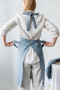 Delantal Desechable de Lino Natural Azul Polvoriento con Mangas y Bolsillos, Suave, Color Personalizado, Talla Única para Mujeres y Hombres, Uso en Restaurantes - Product Image 2