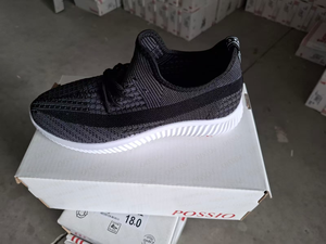 Scarpe da corsa in maglia da uomo nere con lacci, tomaia in rete traspirante, suola in gomma, intersuola in EVA, per tutte le stagioni, stile casual da basket - Product Image 3