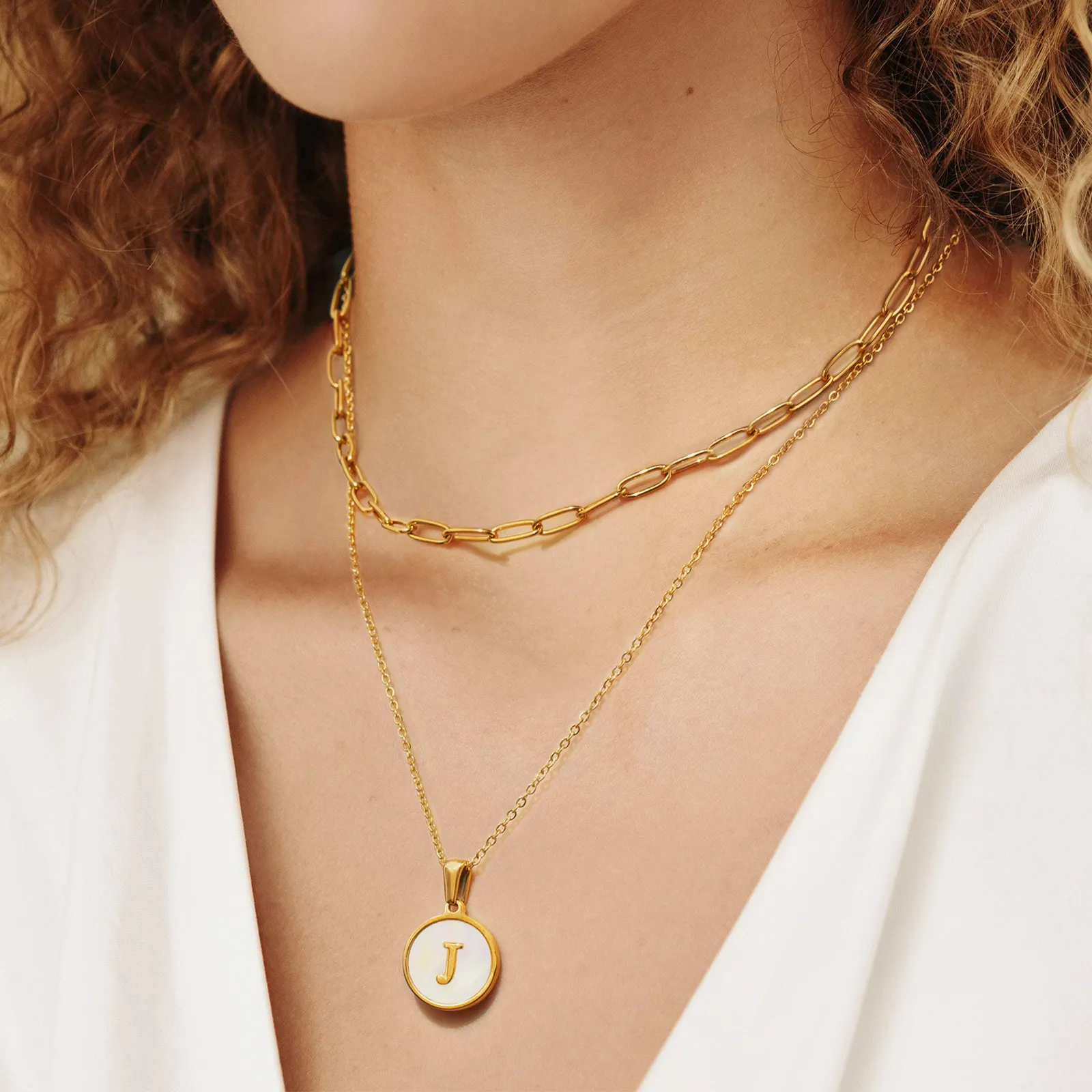 Adjustable Women Choker Coin Necklace Gold Plated Mother of Pearl Pendant Chain Layered Letter Initial Necklace