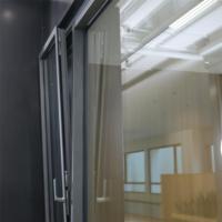 Ventana de Aluminio y Vidrio de Diseño Moderno con Doble Aislamiento Térmico, Abatible y Giratoria, Templada para Hogar, Oficina, Villa, Hotel