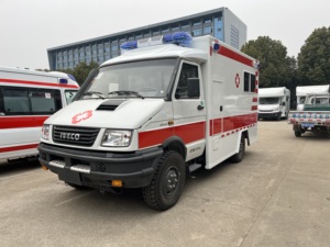 1VECO <span class=keywords><strong>Ouba</strong></span> 4x4 Ambulance tout-terrain avec abri de franchissement des eaux - Product Image 1