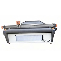 Cutter à lame vibrante CNC à double servomoteur avec table de travail sur mesure pour la découpe de textiles, tapis de voiture, cuir et tissus