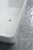 Baignoire autoportante moderne de luxe en acrylique blanc Surface solide Ovale Intérieur/Extérieur Adultes Trempage Rectangle Egouttoir Appartement