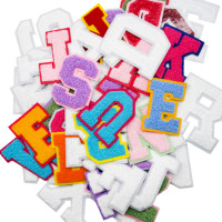 Patchs en chenille personnalisés en gros, lettres brodées à la mode, logo promotionnel thermocollant pour vêtements, patch brodé
