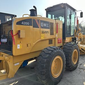 Niveleuse Liugong 4200 d'occasion, 175 CV, chinoise, d'occasion, faible nombre d'heures, bon état de marche, prête à l'exportation - Product Image 1