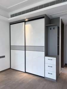 Armario de Almacenamiento Moderno Grande con Puertas Corredizas Ajustables de Madera Maciza para Dormitorio, Sala de Estar y Uso en Hoteles - Blanco - Product Image 4